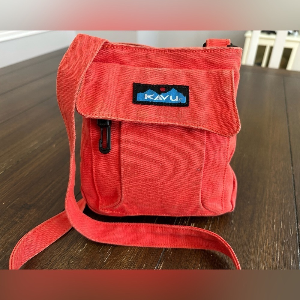 Kavu Keeper Sling Bag View 3